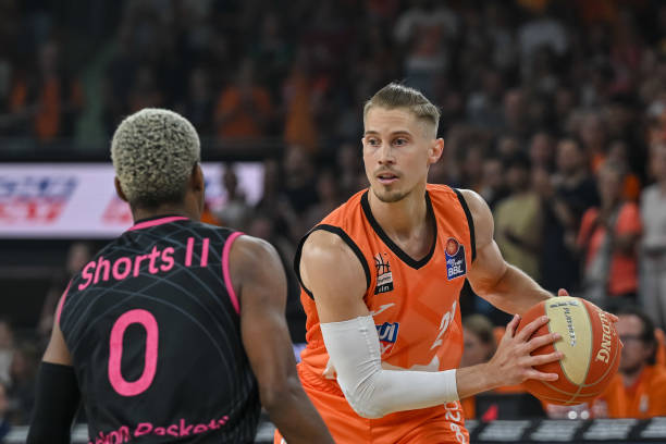 类象征亚冬 类象征亚冬