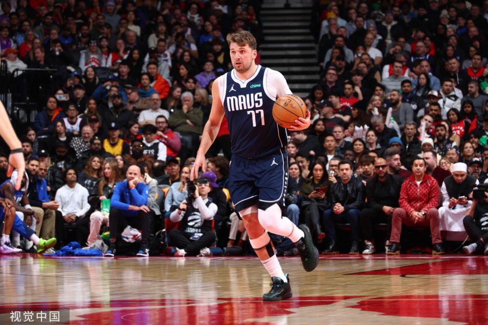 一位来自土 一位来自土